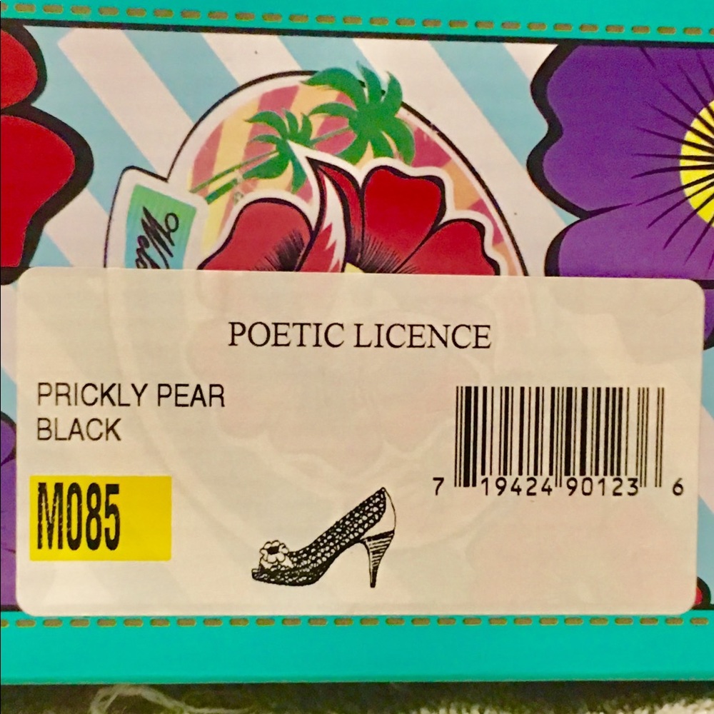 Poetic Licence Prickly Pear Black Pumps - Picture 4 of 8